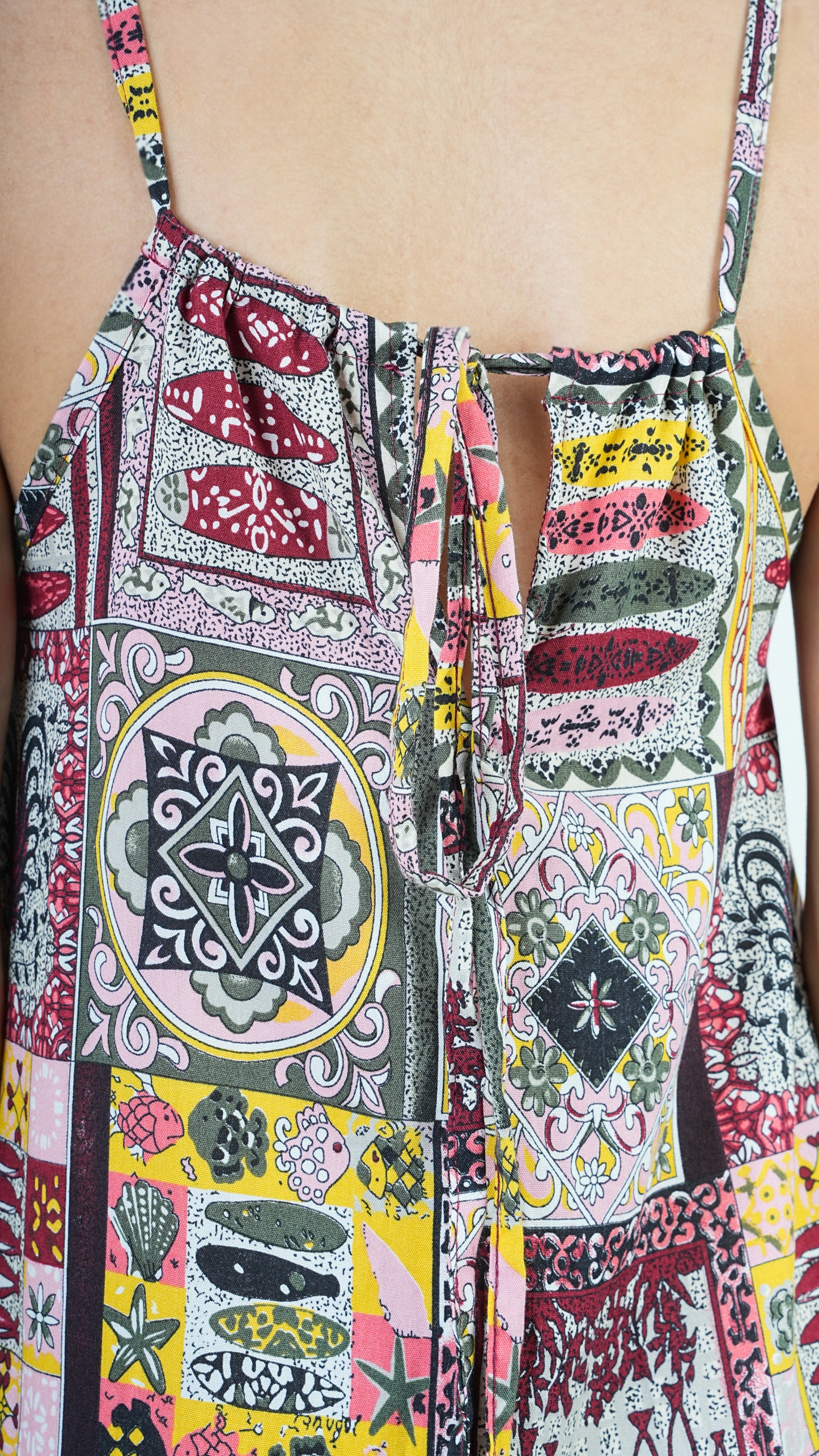 Etnik Desenli Halter Yaka Askılı Uzun Yazlık Elbise