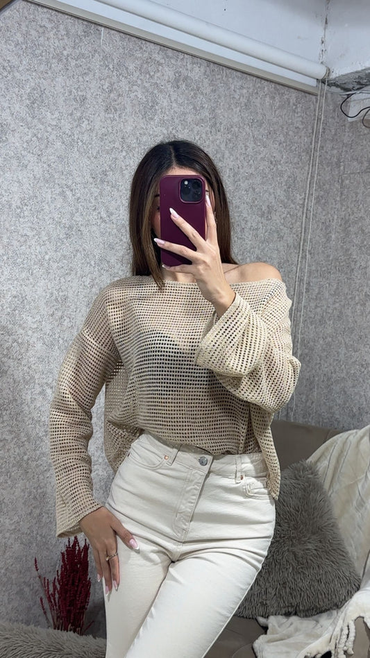 Lurexli Kayık Yaka Ajurlu Desen Bluz