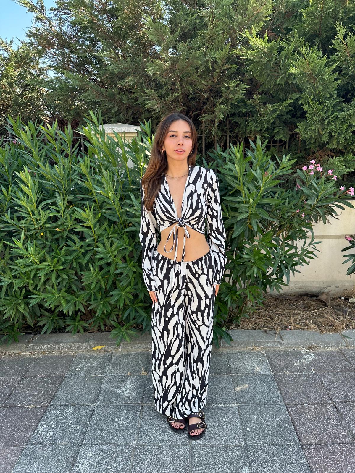 CherryLane Boho Siyah-Beyaz Desenli İspanyol Kollu Bol Paça Yazlık Takım