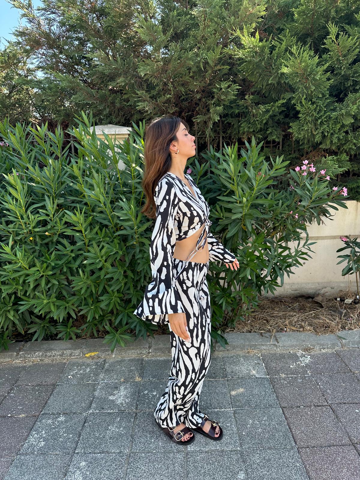 CherryLane Boho Siyah-Beyaz Desenli İspanyol Kollu Bol Paça Yazlık Takım