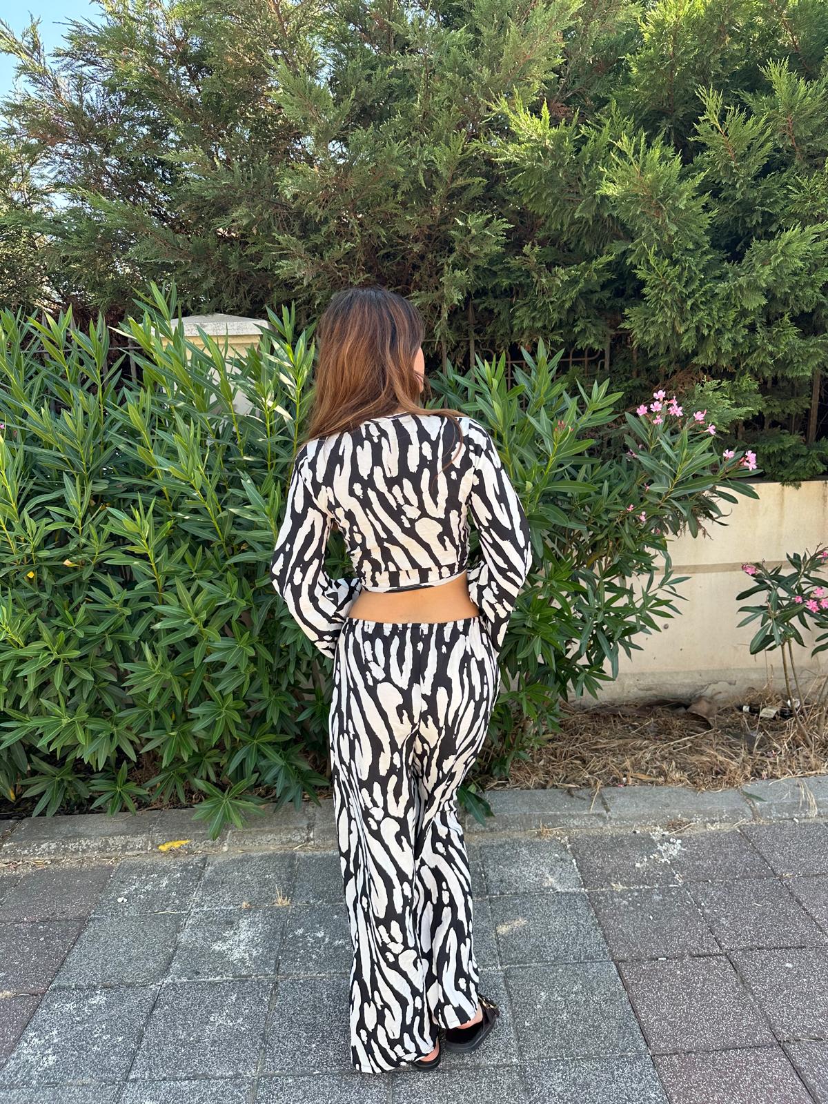 CherryLane Boho Siyah-Beyaz Desenli İspanyol Kollu Bol Paça Yazlık Takım